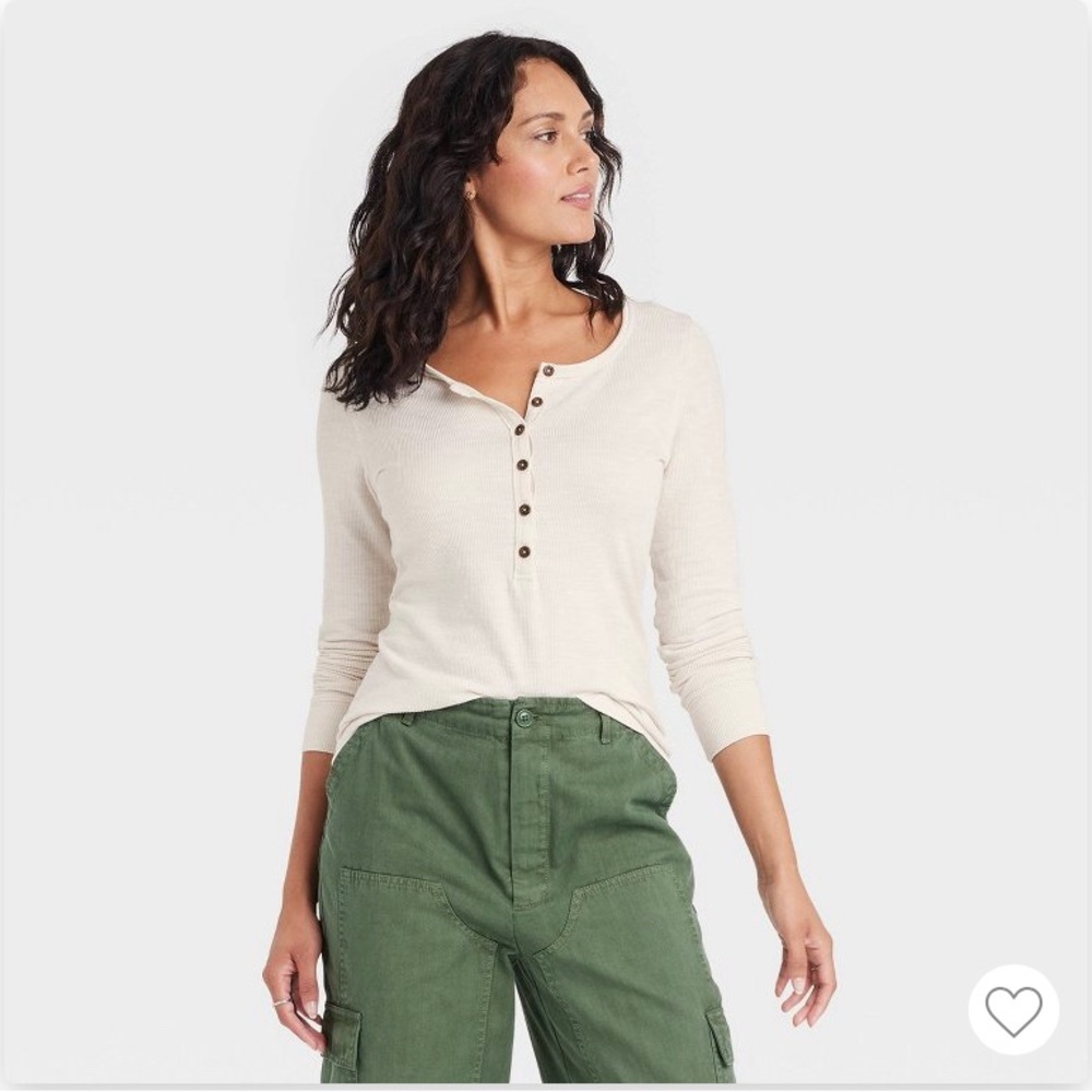 NWT Universal Thread Henley